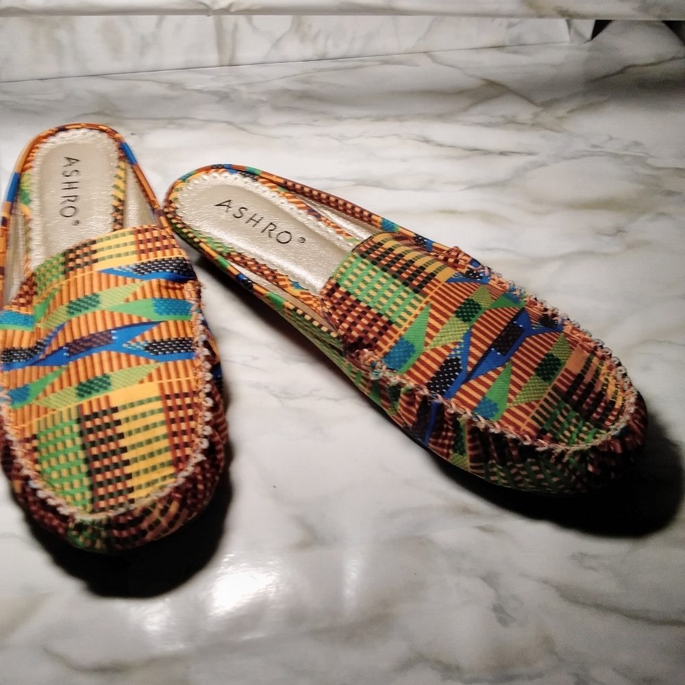 Shoes - Picture 3 of 6